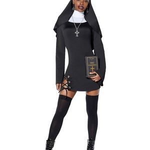 Nun sinful sister halloween costume. NWOT